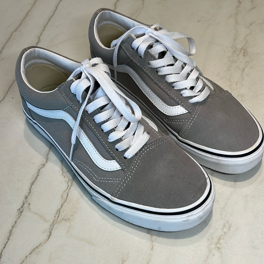 Vans Old Skool Shoe. Drizzle/True White (Size 6.5)